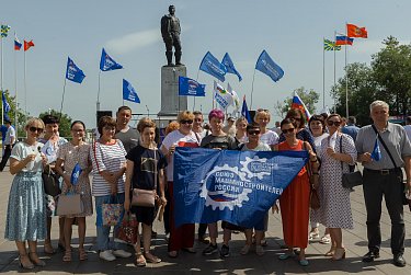 Митинг-концерт в поддержку Президента РФ прошел в Оренбурге